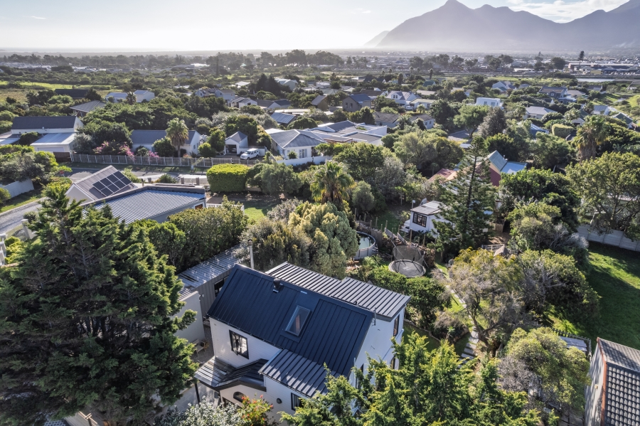 4 Bedroom Property for Sale in Capri Western Cape
